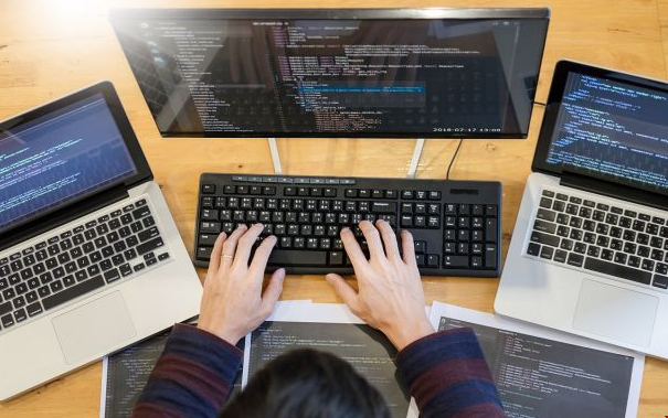 卡內(nèi)基梅隆大學(xué)領(lǐng)銜美國(guó)本科軟件工程專(zhuān)業(yè)排名 軟件開(kāi)發(fā)與信息技術(shù)咨詢(xún)服務(wù)的未來(lái)之路